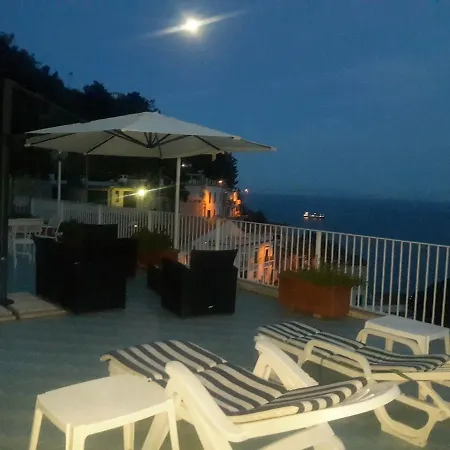 Le Terrazze Di Cristina Bed & Breakfast Vietri sul Mare Exterior photo