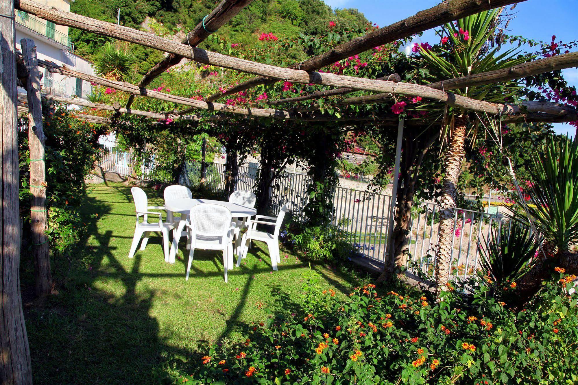 Le Terrazze Di Cristina Bed & Breakfast Vietri